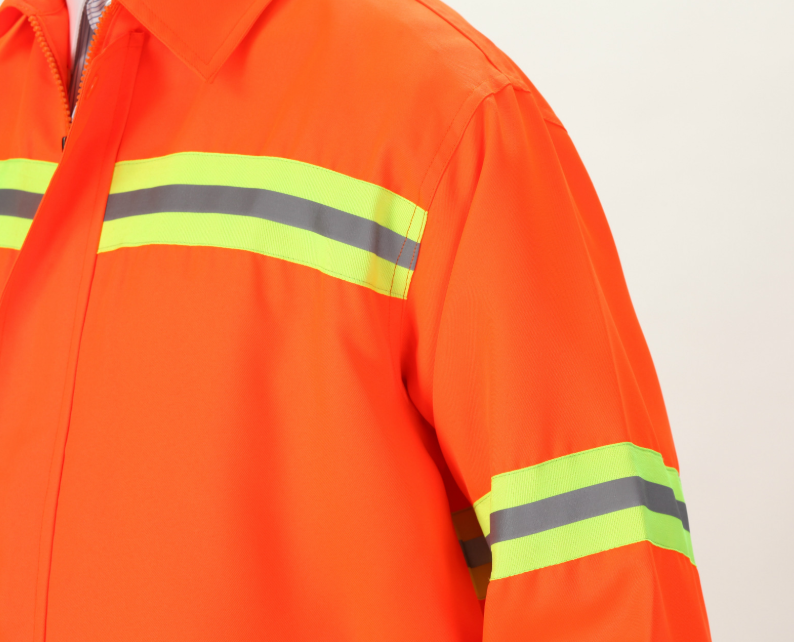 环卫工人的工作服一般都是橘色的
