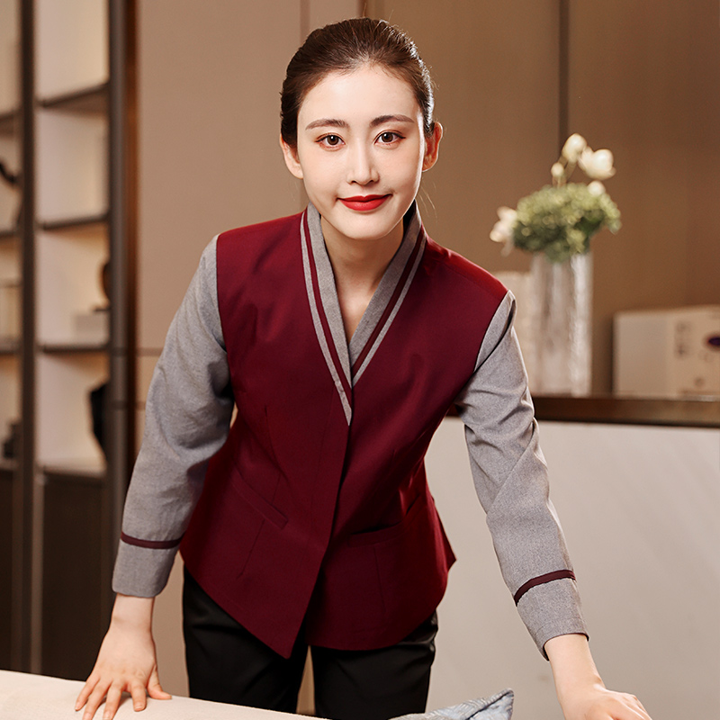 HT032-482-11女秋冬保洁服