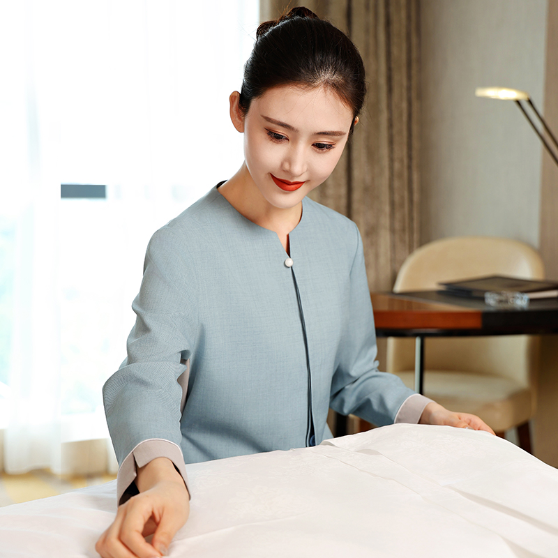 HT032-1515-24女秋冬保洁服